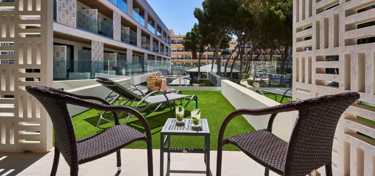 Hotel & Spa S'Entrador Playa Кала Ратхада Екстериор снимка