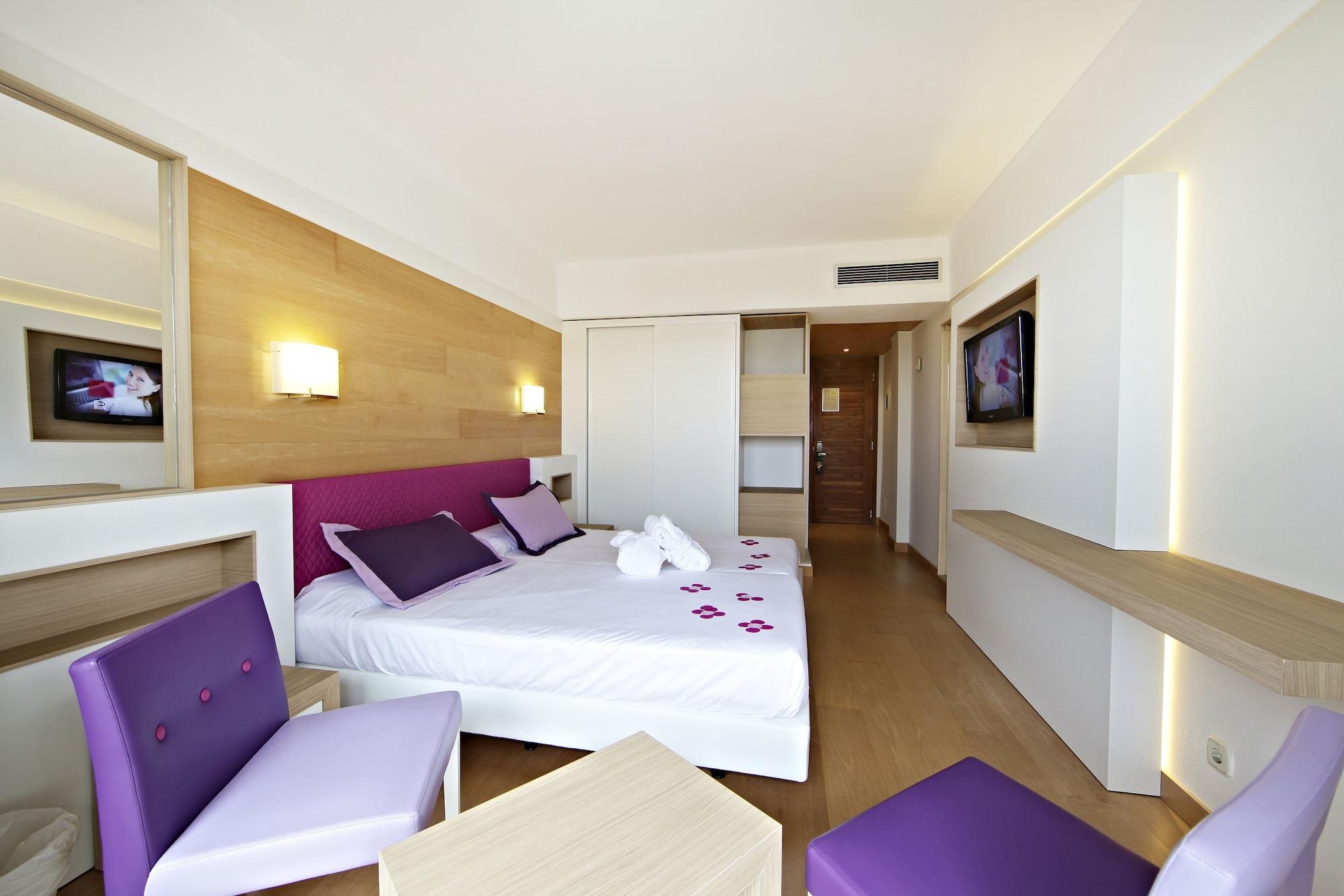 Hotel & Spa S'Entrador Playa Кала Ратхада Екстериор снимка
