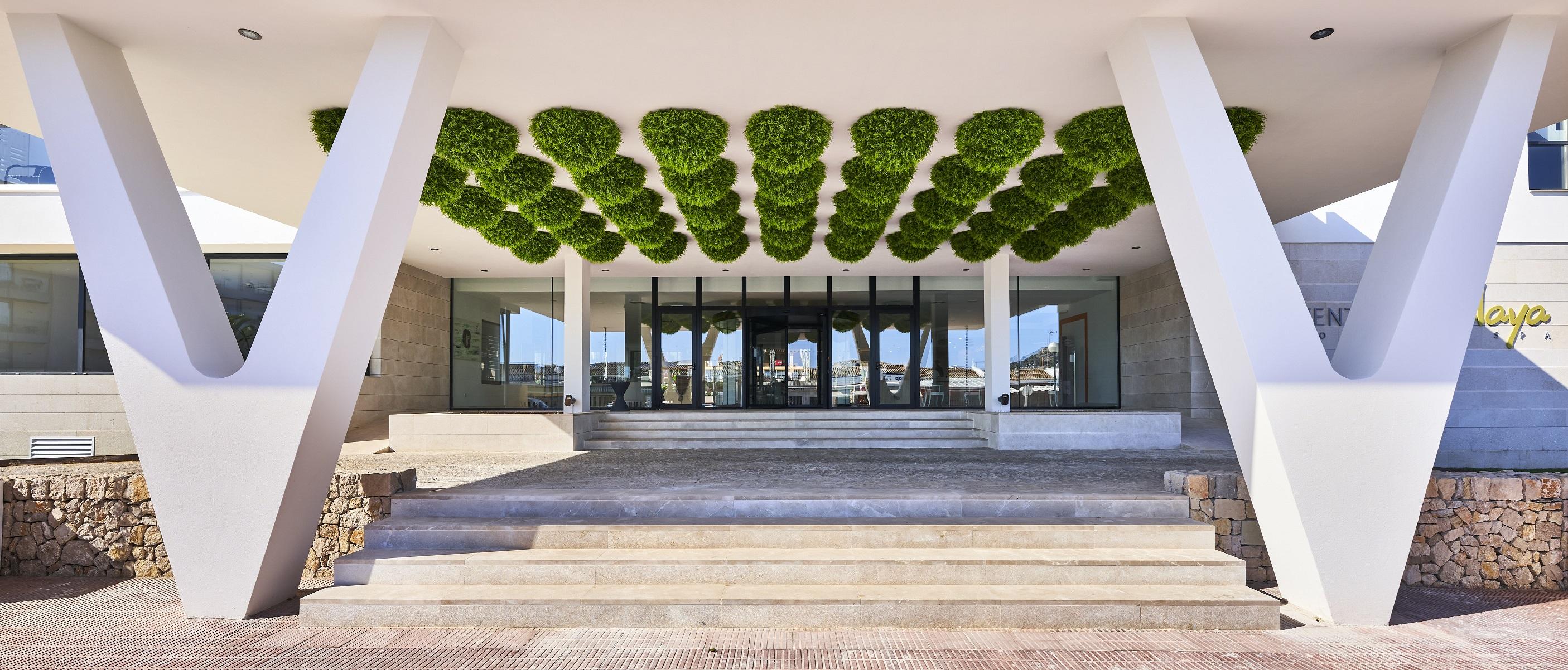 Hotel & Spa S'Entrador Playa Кала Ратхада Екстериор снимка
