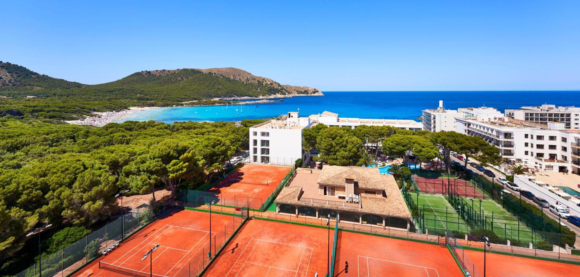 Hotel & Spa S'Entrador Playa Кала Ратхада Екстериор снимка