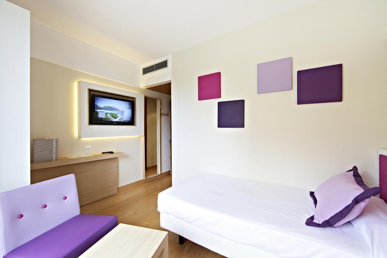 Hotel & Spa S'Entrador Playa Кала Ратхада Екстериор снимка